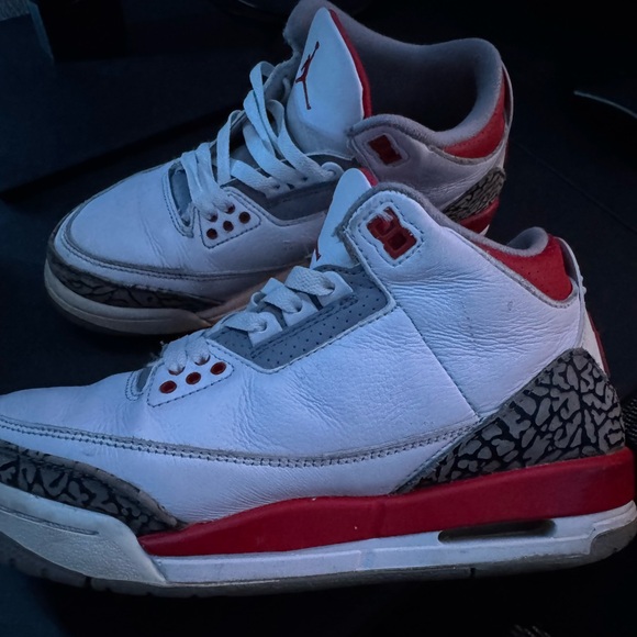 (Jordan 3’s) SIZE :6 /Women and Kids - Picture 2 of 5